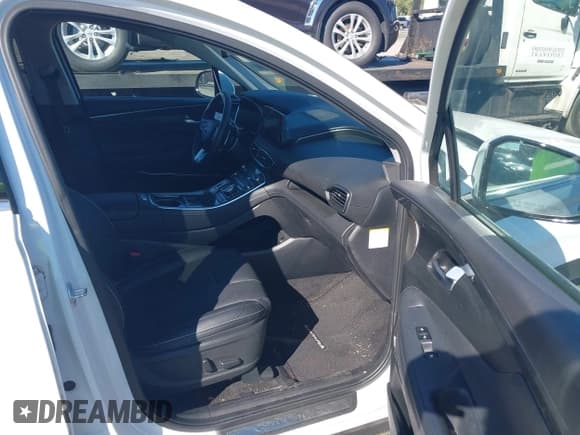 ✅ 2023 Hyundai Santa Fe Limited • VIN: 5NMS5DA17PH000984 • Lot: 43314417. Wystawiony na IAAI z przebiegiem 30 131 mil. Bezpłatny archiwum sprzedaży aukcyjnych z USA i szczegółowy raport historii pojazdu na DreamBid. Zdjęcie 5.