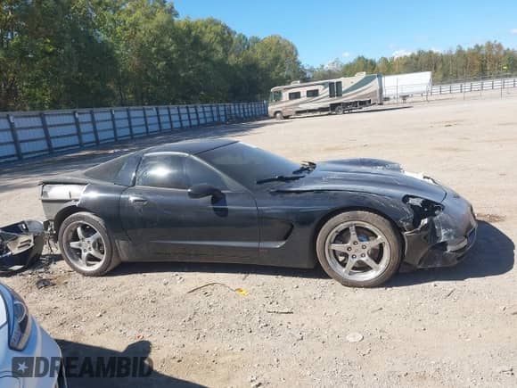 1997 Chevrolet Corvette with VIN 1G1YY22G7V5107714, listed as a IAAI auction lot 43420125 with Not provided miles and . Bid and sale history available at DreamBid. Image 12.