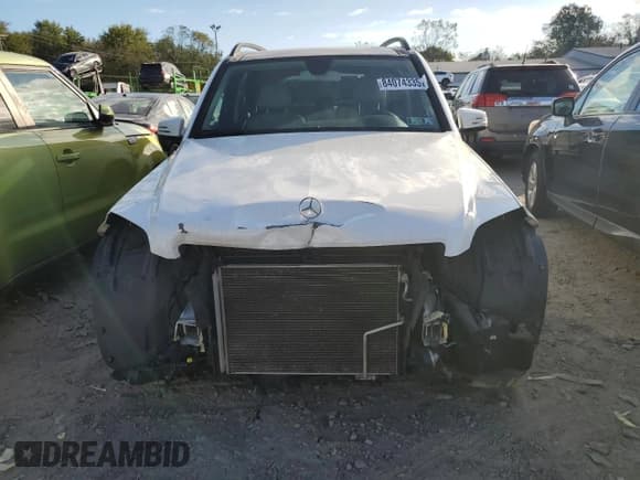 ✅ 2014 Mercedes-Benz GLK 350 • VIN: WDCGG8JB2EG303170 • Lot: 84074335. Listed on Copart with 117,252 mi. Free auction sales archive from the USA and detailed vehicle history report at DreamBid. Image 5.