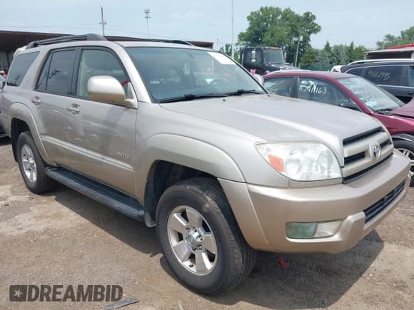 ✅ 2005 Toyota 4Runner Limited • VIN: JTEZU17R150053086 • Lot: 42738160. Listed on IAAI with 246,089 mi. Free auction sales archive from the USA and detailed vehicle history report at DreamBid. Image 1.