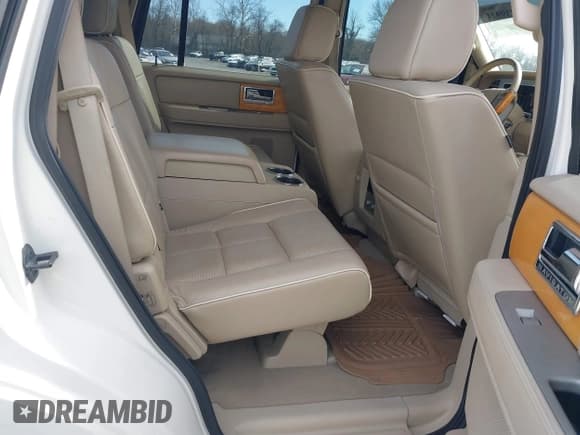 ✅ 2007 Lincoln Navigator • VIN: 5LMFU28547LJ04440 • Lot: 41839931. Listed on IAAI with 142,822 mi. Free auction sales archive from the USA and detailed vehicle history report at DreamBid. Image 8.