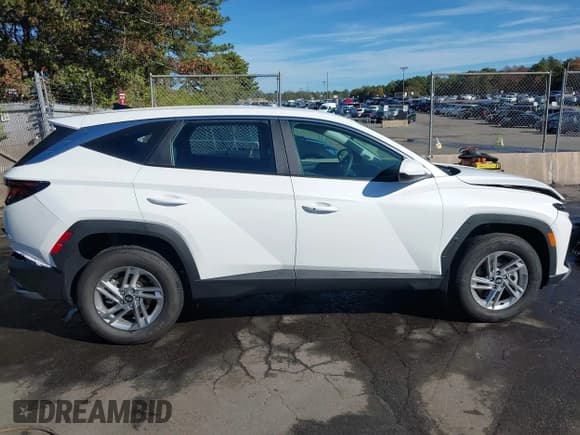 ✅ 2025 Hyundai Tucson • VIN: 3KMJACDE6SE021063 • Lot: 43507010. Wystawiony na IAAI z przebiegiem 791 mil. Bezpłatny archiwum sprzedaży aukcyjnych z USA i szczegółowy raport historii pojazdu na DreamBid. Zdjęcie 13.