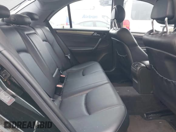 ✅ 2004 Mercedes-Benz C 230 Kompressor • VIN: WDBRF40J24A556752 • Lot: 43758869. Listed on IAAI with 175,458 mi. Free auction sales archive from the USA and detailed vehicle history report at DreamBid. Image 8.