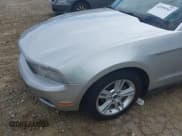 ✅ 2010 Ford Mustang V6 • VIN: 1ZVBP8ENXA5119179 • Лот: 42599767. Опубликован ранее на IAAI с пробегом 220 834 миль. Бесплатный доступ к архиву аукционных продаж из США и подробный отчёт об истории автомобиля на DreamBid. Изображение 6.