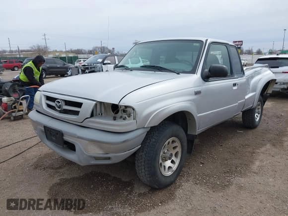 ✅ 2002 Mazda B-Series DS • VIN: 4F4YR16U52TM09211 • Lot: 41741160. Listed on IAAI with 228,547 mi. Free auction sales archive from the USA and detailed vehicle history report at DreamBid. Image 2.