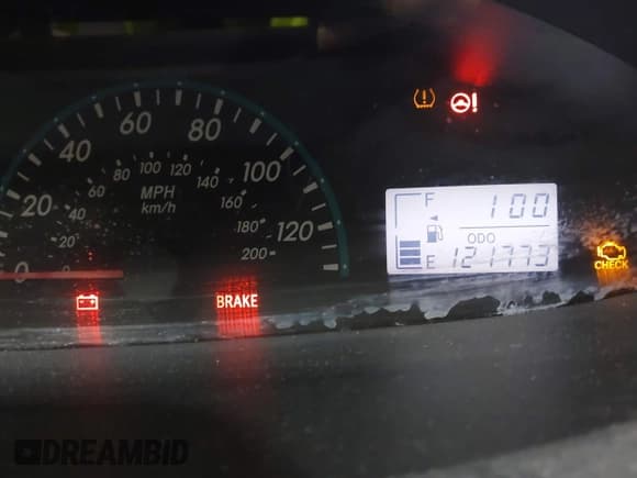 ✅ 2010 Toyota Yaris • VIN: JTDBT4K34A1359992 • Lot: 43722278. Listed on IAAI with 121,773 mi. Free auction sales archive from the USA and detailed vehicle history report at DreamBid. Image 7.