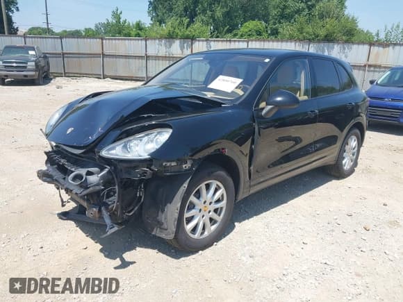 ✅ 2014 Porsche Cayenne • VIN: WP1AA2A29ELA05165 • Lot: 42800760. Listed on IAAI with 191,087 mi. Free auction sales archive from the USA and detailed vehicle history report at DreamBid. Image 2.