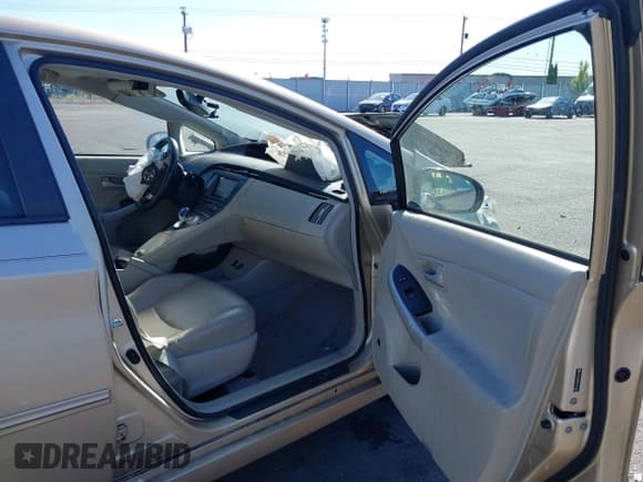 ✅ 2011 Toyota Prius I • VIN: JTDKN3DU5B1421685 • Lot: 43306053. Wystawiony na IAAI z przebiegiem 184 084 mil. Bezpłatny archiwum sprzedaży aukcyjnych z USA i szczegółowy raport historii pojazdu na DreamBid. Zdjęcie 5.