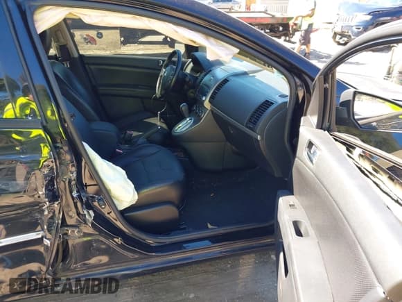 ✅ 2012 Nissan Sentra SR • VIN: 3N1AB6AP2CL663061 • Lot: 43478021. Wystawiony na IAAI z przebiegiem 127 738 mil. Bezpłatny archiwum sprzedaży aukcyjnych z USA i szczegółowy raport historii pojazdu na DreamBid. Zdjęcie 5.