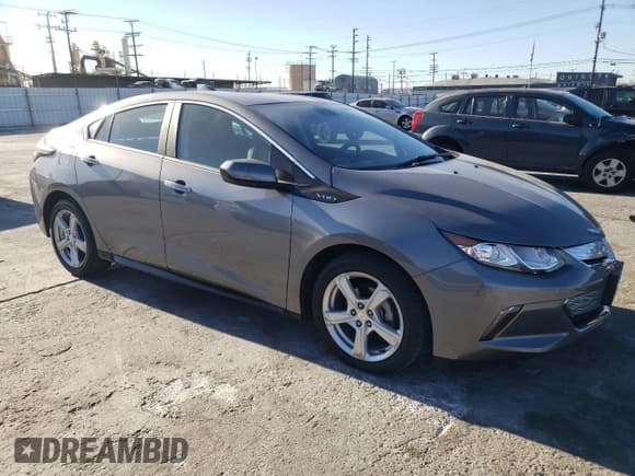 ✅ 2018 Chevrolet Volt LT • VIN: 1G1RC6S58JU155120 • Lot: 38378274. Wystawiony na Copart z przebiegiem 26 663 mil. Bezpłatny archiwum sprzedaży aukcyjnych z USA i szczegółowy raport historii pojazdu na DreamBid. Zdjęcie 4.