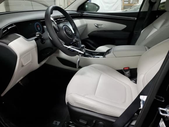 ✅ 2023 Hyundai Tucson SEL • VIN: 5NMJFCAE4PH182696 • Lot: 69843382. Wystawiony na Copart z przebiegiem 772 mil. Bezpłatny archiwum sprzedaży aukcyjnych z USA i szczegółowy raport historii pojazdu na DreamBid. Zdjęcie 7.