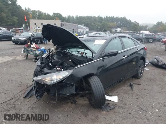 ✅ 2011 Hyundai Sonata Limited • VIN: 5NPEC4AC6BH138807 • Lot: 43289895. Listed on IAAI with 170,354 mi. Free auction sales archive from the USA and detailed vehicle history report at DreamBid. Image 2.