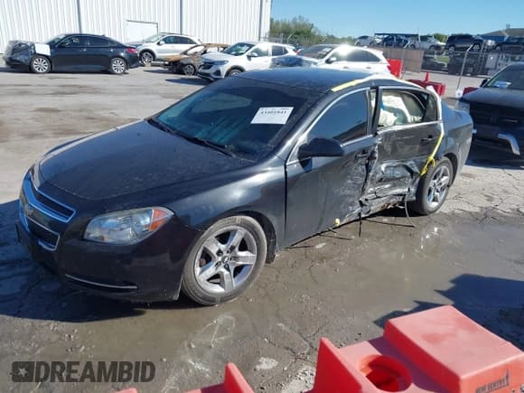 ✅ 2011 Chevrolet Malibu 1LT • VIN: 1G1ZC5EU8BF162216 • Lot: 43401841. Wystawiony na IAAI z przebiegiem 219 165 mil. Bezpłatny archiwum sprzedaży aukcyjnych z USA i szczegółowy raport historii pojazdu na DreamBid. Zdjęcie 2.