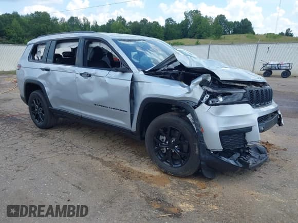 ✅ 2024 Jeep Grand Cherokee Altitude • VIN: 1C4RJKAG2R8591409 • Lot: 42919271. Listed on IAAI with 19,434 mi. Free auction sales archive from the USA and detailed vehicle history report at DreamBid. Image 1.