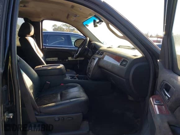 2013 GMC Sierra 1500 with VIN 1GTR1WE04DZ305597, listed as a IAAI auction lot 43610833 with 225,625 mi miles and . Bid and sale history available at DreamBid. Image 5.