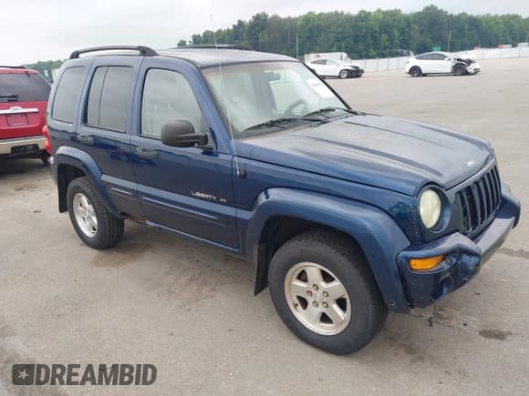 ✅ 2002 Jeep Liberty Limited • VIN: 1J8GL58K22W236702 • Лот: 42644916. Опубликован ранее на IAAI с пробегом 185 324 миль. Бесплатный доступ к архиву аукционных продаж из США и подробный отчёт об истории автомобиля на DreamBid. Изображение 1.