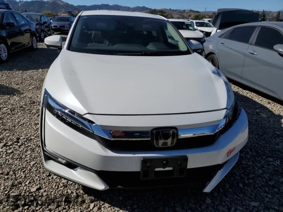 ✅ 2018 Honda Clarity • VIN: JHMZC5F1XJC011825 • Lot: 85427995. Wystawiony na Copart z przebiegiem 45 505 mil. Bezpłatny archiwum sprzedaży aukcyjnych z USA i szczegółowy raport historii pojazdu na DreamBid. Zdjęcie 5.