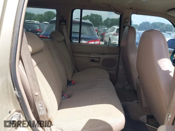 ✅ 1999 Ford Explorer XL • VIN: 1FMZU32X1XZB10743 • Lot: 42562171. Listed on IAAI with 247,478 mi. Free auction sales archive from the USA and detailed vehicle history report at DreamBid. Image 8.