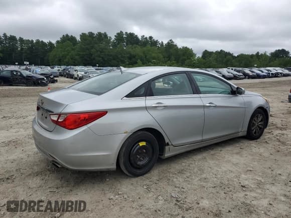 ✅ 2011 Hyundai Sonata Limited • VIN: 5NPEC4AC1BH001404 • Лот: 61541345. Опубликован ранее на Copart с пробегом 228 631 миль. Бесплатный доступ к архиву аукционных продаж из США и подробный отчёт об истории автомобиля на DreamBid. Изображение 3.