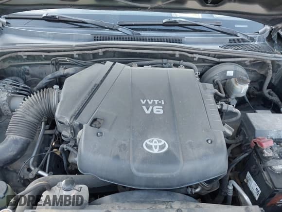 ✅ 2010 Toyota Tacoma PreRunner • VIN: 3TMJU4GN0AM092047 • Lot: 42909450. Listed on IAAI with 180,192 mi. Free auction sales archive from the USA and detailed vehicle history report at DreamBid. Image 10.