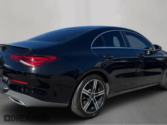 ✅ 2020 Mercedes-Benz CLA 250 • VIN: W1K5J4HB5LN089092 • Lot: 92727035. Wystawiony na Copart z przebiegiem 88 226 mil. Bezpłatny archiwum sprzedaży aukcyjnych z USA i szczegółowy raport historii pojazdu na DreamBid. Zdjęcie 4.