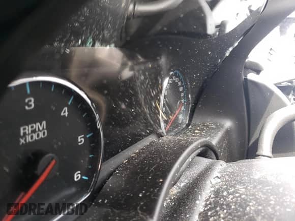 2017 Chevrolet Suburban Premier z VIN 1GNSCJKC7HR123032, wystawiony jako Copart lot #70243104 z przebiegiem Nie podano mil oraz Szkoda całkowita • Salvage title. Historia ofert i sprzedaży dostępna na DreamBid. Obrazek 9.