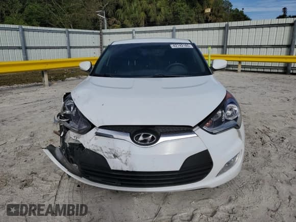 ✅ 2017 Hyundai Veloster Value Edition • VIN: KMHTC6AD1HU312577 • Lot: 42742185. Wystawiony na Copart z przebiegiem 54 370 mil. Bezpłatny archiwum sprzedaży aukcyjnych z USA i szczegółowy raport historii pojazdu na DreamBid. Zdjęcie 5.