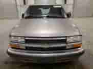 1999 Chevrolet Blazer LT z VIN 1GNDT13W3X2151872, wystawiony jako Copart lot #50419615 z przebiegiem 94 520 mil mil oraz Szkoda całkowita • Salvage title. Historia ofert i sprzedaży dostępna na DreamBid. Obrazek 5.
