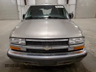 ✅ 1999 Chevrolet Blazer LT • VIN: 1GNDT13W3X2151872 • Lot: 50419615. Wystawiony na Copart z przebiegiem 94 520 mil. Bezpłatny archiwum sprzedaży aukcyjnych z USA i szczegółowy raport historii pojazdu na DreamBid. Zdjęcie 5.