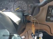 ✅ 1999 Chevrolet Blazer Trailblazer • VIN: 1GNDT13W2X2141740 • Lot: 42065136. Wystawiony na IAAI z przebiegiem 188 443 mil. Bezpłatny archiwum sprzedaży aukcyjnych z USA i szczegółowy raport historii pojazdu na DreamBid. Zdjęcie 11.