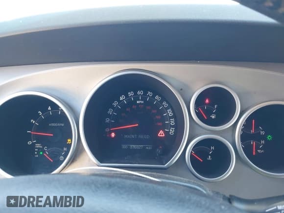 ✅ 2008 Toyota Sequoia Platinum • VIN: 5TDZY67A98S015350 • Lot: 43560589. Wystawiony na IAAI z przebiegiem 376 827 mil. Bezpłatny archiwum sprzedaży aukcyjnych z USA i szczegółowy raport historii pojazdu na DreamBid. Zdjęcie 7.