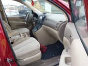 ✅ 2011 Kia Sedona LX • VIN: KNDMG4C72B6364319 • Лот: 42708564. Опубликован ранее на IAAI с пробегом 212 491 миль. Бесплатный доступ к архиву аукционных продаж из США и подробный отчёт об истории автомобиля на DreamBid. Изображение 5.