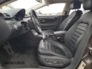 ✅ 2013 Volkswagen CC Lux • VIN: WVWRN7AN7DE555113 • Lot: 68559345. Wystawiony na Copart z przebiegiem 166 910 mil. Bezpłatny archiwum sprzedaży aukcyjnych z USA i szczegółowy raport historii pojazdu na DreamBid. Zdjęcie 7.