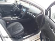 ✅ 2018 Ford Fusion Titanium • VIN: 3FA6P0D93JR132255 • Lot: 42541474. Wystawiony na IAAI z przebiegiem 161 799 mil. Bezpłatny archiwum sprzedaży aukcyjnych z USA i szczegółowy raport historii pojazdu na DreamBid. Zdjęcie 5.