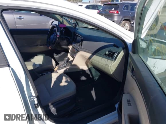 ✅ 2017 Hyundai Elantra Limited • VIN: 5NPD84LF4HH016475 • Lot: 43626235. Listed on IAAI with 116,713 mi. Free auction sales archive from the USA and detailed vehicle history report at DreamBid. Image 5.