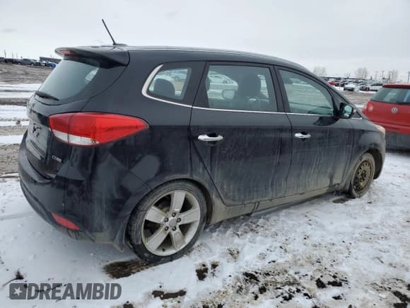 ✅ 2015 Kia Rondo EX • VIN: KNAHU8A3XF7080967 • Lot: 51793045. Wystawiony na Copart z przebiegiem 249 814 mil. Bezpłatny archiwum sprzedaży aukcyjnych z USA i szczegółowy raport historii pojazdu na DreamBid. Zdjęcie 3.