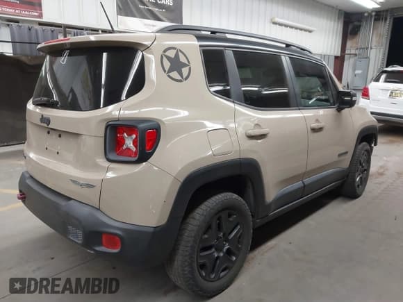 ✅ 2017 Jeep Renegade Trailhawk • VIN: ZACCJBCB6HPE92784 • Lot: 41423405. Listed on IAAI with 128,361 mi. Free auction sales archive from the USA and detailed vehicle history report at DreamBid. Image 4.