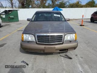 ✅ 1992 Mercedes-Benz 400 • VIN: WDBGA42E9NA026639 • Лот: 77102114. Опубликован ранее на Copart с пробегом 85 580 миль. Бесплатный доступ к архиву аукционных продаж из США и подробный отчёт об истории автомобиля на DreamBid. Изображение 5.