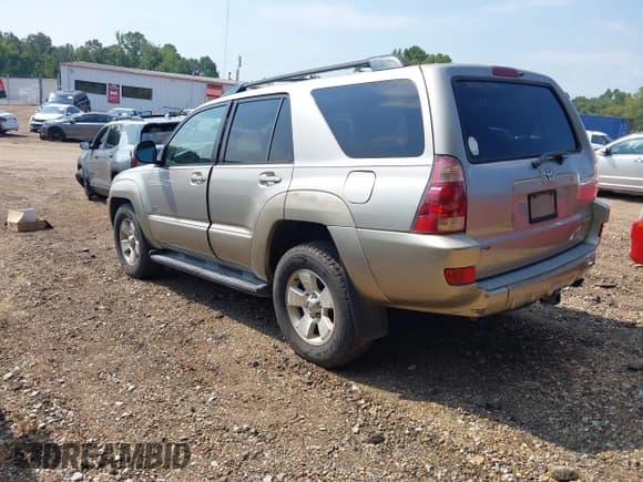 ✅ 2004 Toyota 4Runner SR5 • VIN: JTEZU14R740027532 • Lot: 43025207. Listed on IAAI with 174,316 mi. Free auction sales archive from the USA and detailed vehicle history report at DreamBid. Image 3.