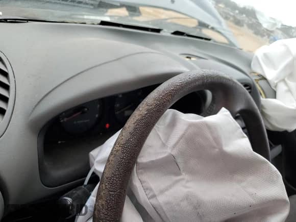 2004 Hyundai Santa Fe GLS с VIN KM8SC13D24U647479, выставлен на аукционе Copart как лот 44389825 с пробегом Не указан миль и Списание • Salvage title. История ставок и продаж доступна на DreamBid. Изображение 9.