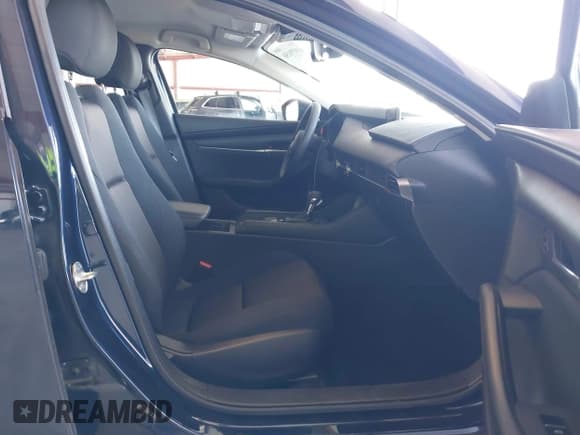 ✅ 2024 Mazda 3 S • VIN: 3MZBPAAM4RM432416 • Lot: 41979156. Listed on IAAI with 23,718 mi. Free auction sales archive from the USA and detailed vehicle history report at DreamBid. Image 5.