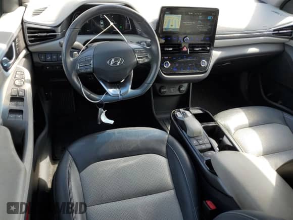 2020 Hyundai Ioniq Limited с VIN KMHC85LJ5LU068679, выставлен на аукционе Copart как лот 77953744 с пробегом 46 626 миль миль и На запчасти • Non repairable. История ставок и продаж доступна на DreamBid. Изображение 8.