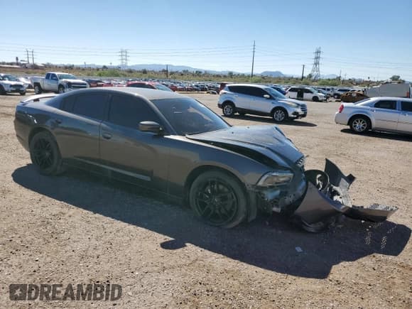 ✅ 2014 Dodge Charger RT Plus • VIN: 2C3CDXCT9EH349388 • Lot: 86476555. Wystawiony na Copart z przebiegiem 118 294 mil. Bezpłatny archiwum sprzedaży aukcyjnych z USA i szczegółowy raport historii pojazdu na DreamBid. Zdjęcie 4.