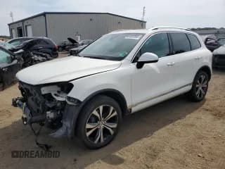 ✅ 2017 Volkswagen Touareg Wolfsburg Edition • VIN: WVGRF7BP4HD003413 • Лот: 81559965. Опубликован ранее на Copart с пробегом 155 364 миль. Бесплатный доступ к архиву аукционных продаж из США и подробный отчёт об истории автомобиля на DreamBid. Изображение 1.