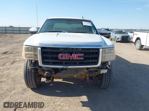 ✅ 2007 GMC Sierra 1500 • VIN: 3GTEK13Y17G517689 • Лот: 41996422. Опубликован ранее на IAAI с пробегом 209 240 миль. Бесплатный доступ к архиву аукционных продаж из США и подробный отчёт об истории автомобиля на DreamBid. Изображение 12.
