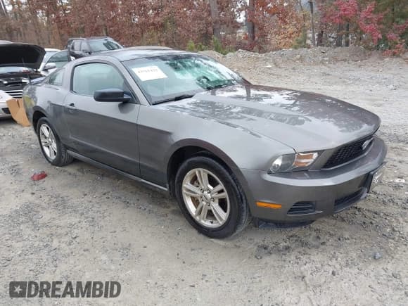 ✅ 2010 Ford Mustang V6 • VIN: 1ZVBP8AN9A5181906 • Lot: 43761422. Listed on IAAI with 137,673 mi. Free auction sales archive from the USA and detailed vehicle history report at DreamBid. Image 1.