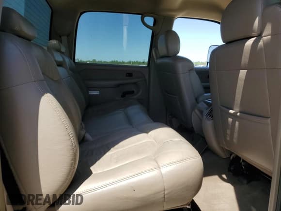 ✅ 2001 Chevrolet Silverado 2500HD • VIN: 1GCHK231X1F188974 • Lot: 57675615. Wystawiony na Copart z przebiegiem 109 852 mil. Bezpłatny archiwum sprzedaży aukcyjnych z USA i szczegółowy raport historii pojazdu na DreamBid. Zdjęcie 10.