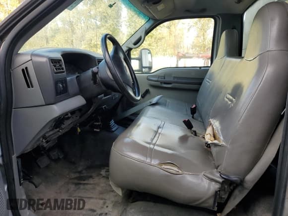 ✅ 2002 Ford F-450 XL • VIN: 1FDXF46F72EB01473 • Lot: 93685535. Listed on Copart with 249,718 mi. Free auction sales archive from the USA and detailed vehicle history report at DreamBid. Image 7.