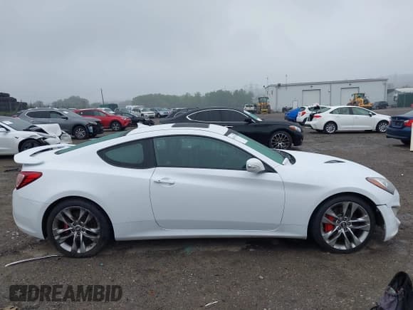 ✅ 2015 Hyundai Genesis Coupe R-Spec • VIN: KMHHU6KJ3FU125152 • Lot: 42457798. Wystawiony na IAAI z przebiegiem 159 477 mil. Bezpłatny archiwum sprzedaży aukcyjnych z USA i szczegółowy raport historii pojazdu na DreamBid. Zdjęcie 14.