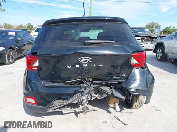 ✅ 2023 Hyundai Venue SE • VIN: KMHRB8A37PU220498 • Lot: 41273705. Listed on IAAI with 20,004 mi. Free auction sales archive from the USA and detailed vehicle history report at DreamBid. Image 16.